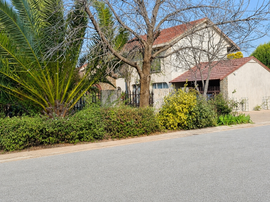6 Bedroom Property for Sale in Delareyville North West